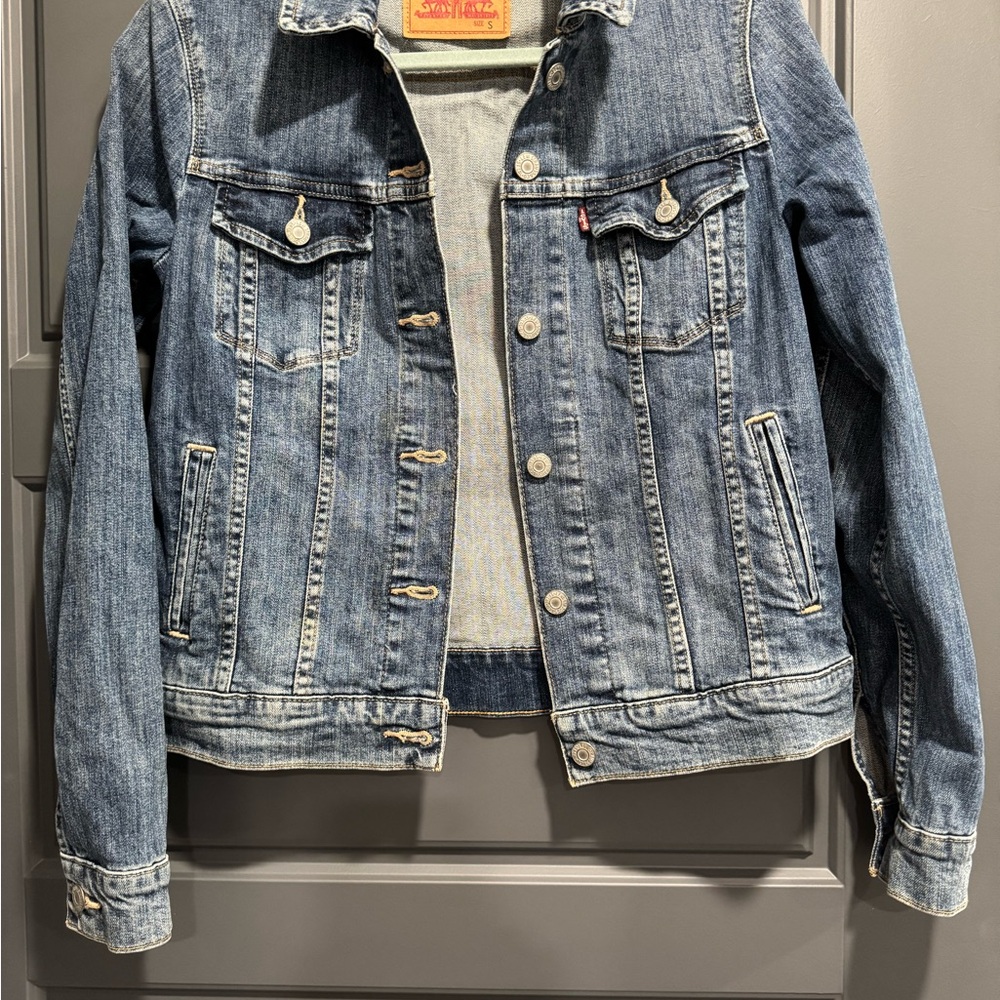 Levi's Denim Jacket in Classic Blue